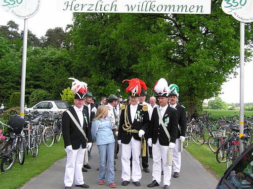 05d_20 neuer K.jpg - Abmarsch von der Vogelstange.